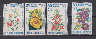 INDONEZIA 1966 FLORA MI. 536-539 MNH foto