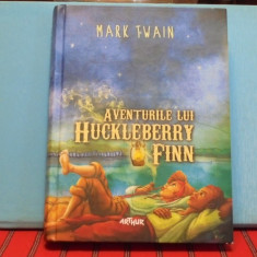 MARK TWAIN - AVENTURILE LUI HUCKLEBERRY FINN - CARTONATA, CU POZE COLOR,343 PAG