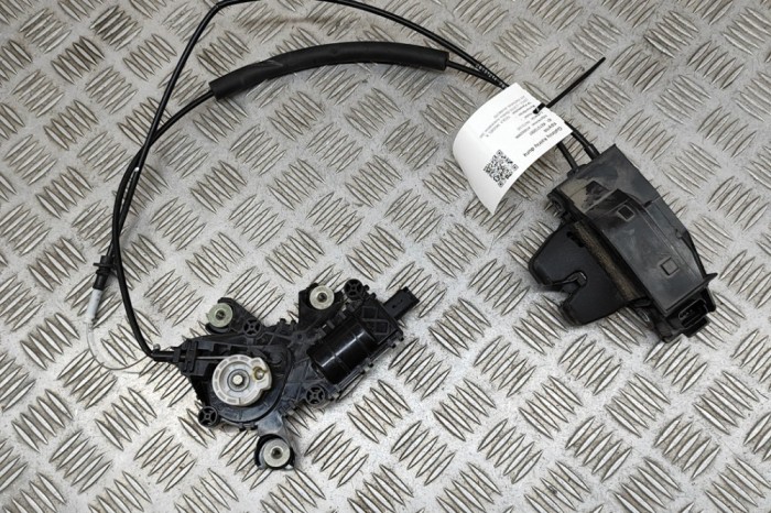&Icirc;ncuietoare ușă st&acirc;nga spate TESLA MODEL X 2016 OEM: 1033838-00-J | 27212087