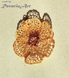 Cumpara ieftin B37. Pandantiv floare din sarma aurie crosetata cu granate, Unicat, Nunti, Lux