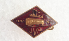Insigna aniversara - 80 ani UVA - Uzina de vagoane Arad foto