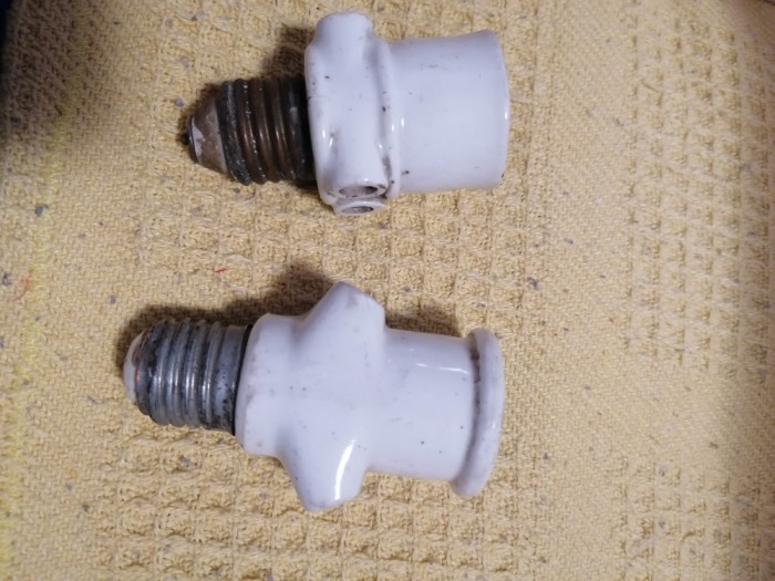 2 fasunguri ceramica vechi