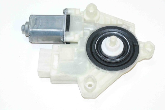 Motor macara geam ușă dreapta spate VW GOLF VII 5G1, BQ1, BE1, BE2 2016 OEM: 5Q4959812 2205377