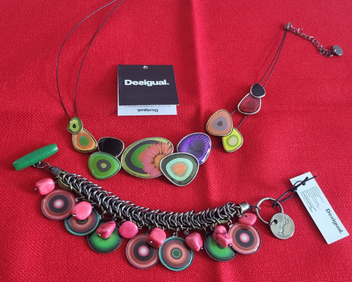 SET DESIGUAL original , colier si bratara metalice, multicolore, deosebit