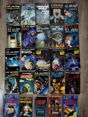 A E Van Vogt - set 25 romane S.F foto