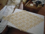 Macrame (mileu) in forma de romb, avand diagonalele de 135x80 cm
