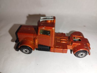 bnk jc Matchbox 900 - Long Haul - cap tractor foto