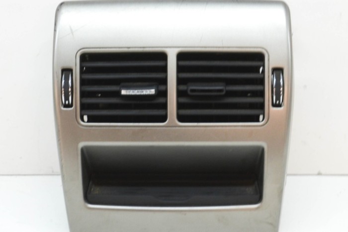 Gura de ventilație consola centrală JAGUAR XF X250 2008 OEM: 8X23-5467446-A-PIA02,E129635001 14187973