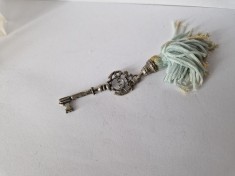 Cheie Vintage Miniatura din Argint Masiv de Decor foto