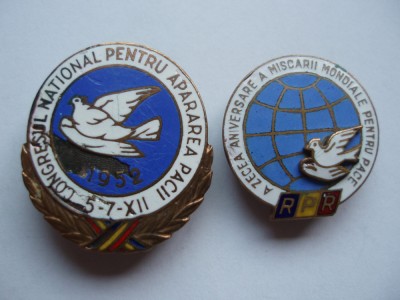 ROMANIA -INSIGNA CONG. NAT. APARAREA PACII +A 10a ANIV. MISC.MOND. 1952, IM1.47 foto