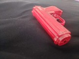 JUCARIE Veche plastic,pistol de jucarie functional,pistol vechi de plastic