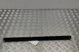 Chedar geam ușă dreapta spate PORSCHE CAYENNE 92A 2016 OEM: 7P0839472C 22814585