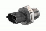 Senzor, presiune combustibil FIAT DUCATO platou / sasiu (244) (2002 - 2016) BOSCH 0 281 002 937