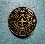 Insigna Liceul Industrial Nr. 1 Craiova 1966 1986 varianta neagra