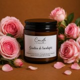 Grădină de Trandafiri lum&acirc;nare parfumată din ceară naturală de soia &icirc;n sticlă ambră