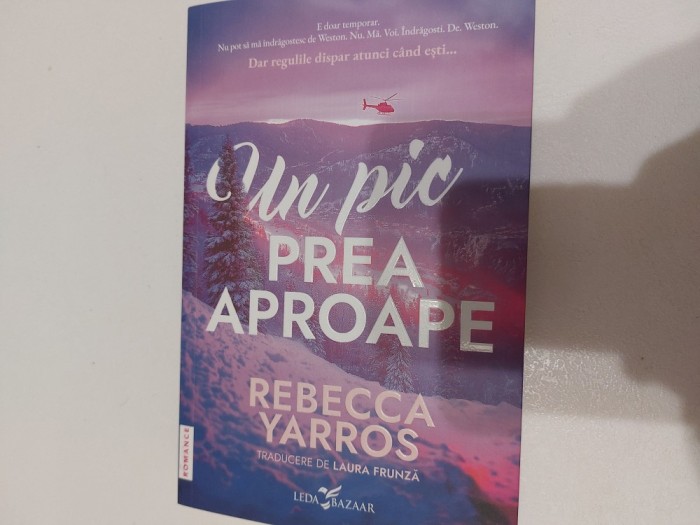 Rebecca Yarros Un pic mai aproape