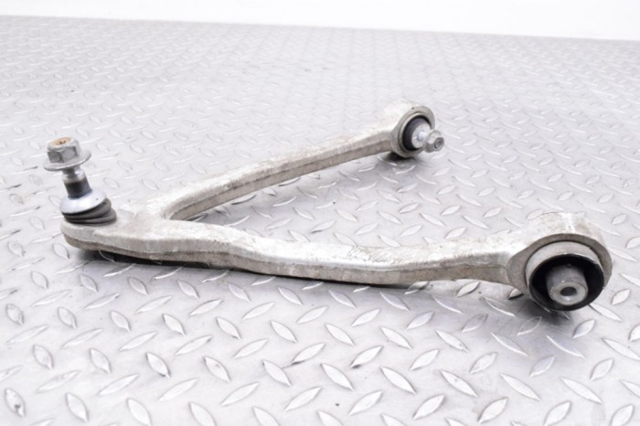 Braț inferior dreapta față BMW i3 I01 2018 OEM: 6863740 27530536