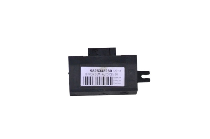 Modul de control ușă st&acirc;nga față PEUGEOT 3008 SUV 2018 OEM: 9825342280 15421259