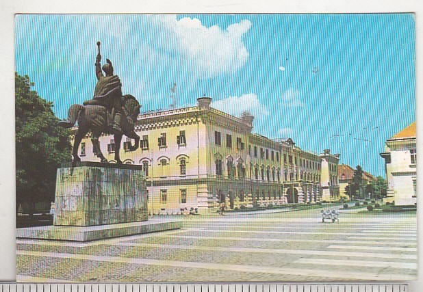 bnk cp Alba Iulia - Muzeul Unirii si statuia ecvestra a lui Mihai Viteazul - necirculata