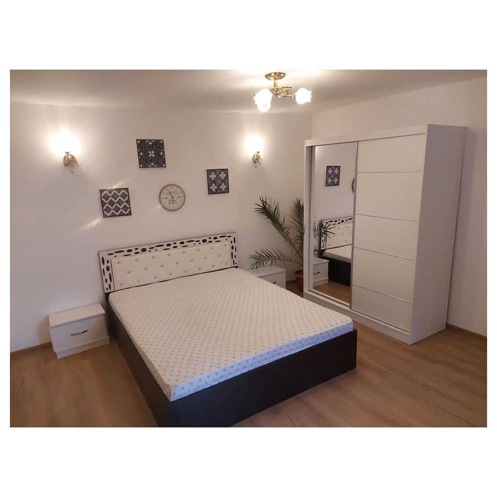 Set dormitor Madrid cu pat de 160x200 cm si dressing cu oglinda | Okazii.ro