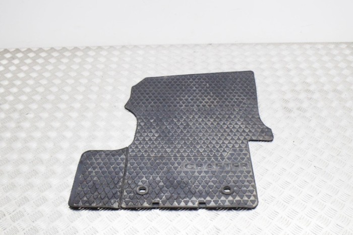 Set covorașe VW CRAFTER 30-50 Flatbed 2F_ 2011 OEM: 2E1061501 | 11564892