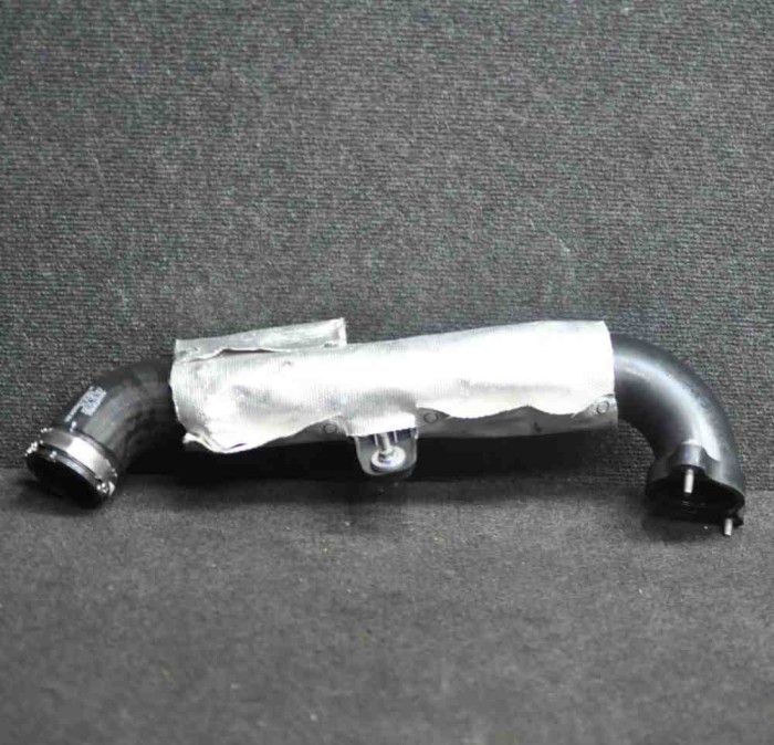 Furtun intercooler dreapta AUDI A4 Allroad 8KH, B8 2014 OEM: 04L145828B04L145762F