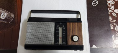 RADIO ALFA 2 TEHNOTON 8 TRANZISTOARE . FUNCTIONEAZA PE MEDII . foto