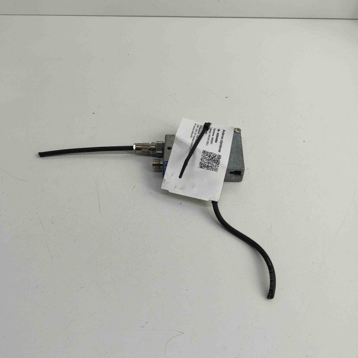 Amplificator de antena AUDI A8 D2 4D2, 4D8 1997 OEM: 4D0035585