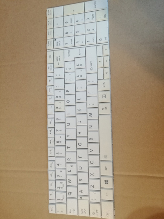 tastatura Toshiba Satellite C850 C855 c850d C870 C870D L850d l850 L855d P850