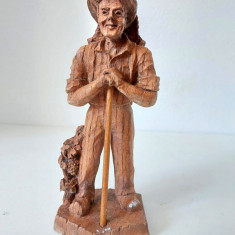 ** Figurina sculptura in lemn, taran culegator struguri, SIC Made in France 18cm