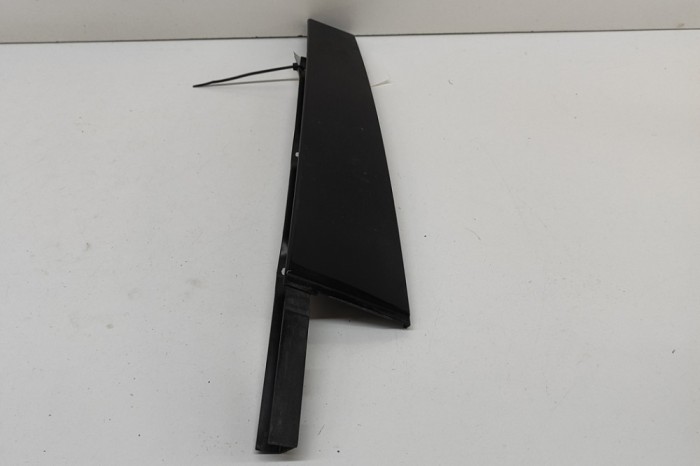 Ornament vertical ușă dreapta spate SKODA SUPERB III Estate 3V5 2019 OEM: 3V0839902 30206670