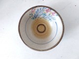 Farfurie mica ceramica Grecia, semnat, 13cm diametru x 4.5cm inaltime, gresie, pictata manual motiv cu flori