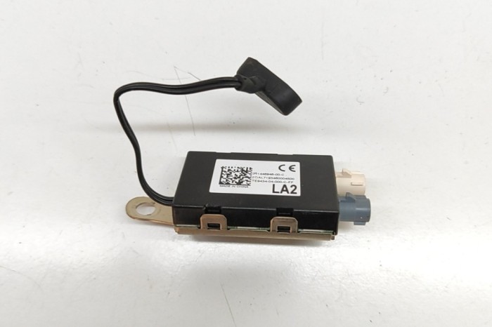 Amplificator de antena TESLA MODEL X 2020 OEM: 1448946-00-C 29812332