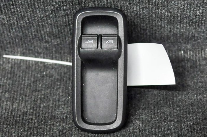 Buton geam ușă dreapta față FORD FIESTA VI 2009 OEM: 8A6T14A123BC 1432332