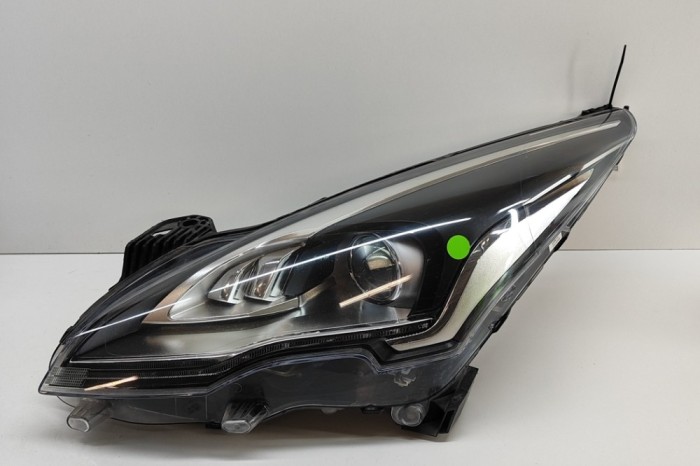 Far st&acirc;nga față PEUGEOT 3008 2014 OEM: MPV | 29982161