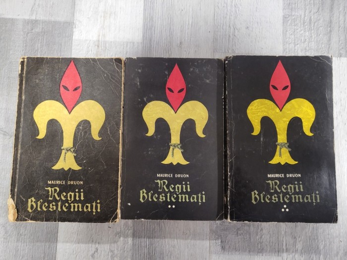 Regii blestemati vol.1,2 si 3 de Maurice Druon