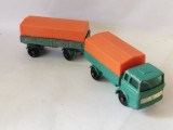 bnk jc Lesney Matchbox no 1e + 2d - Mercedes Truck + Trailer