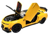 Macheta Chevrolet Camaro galben 1:24 lumini sunete pull back usi capota si portbagaj functionale