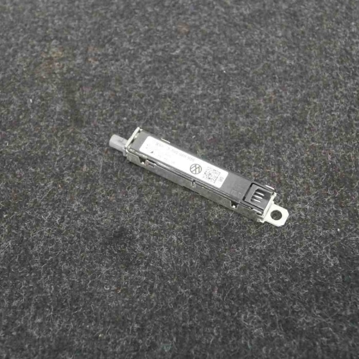 Amplificator de antena VW JETTA MK6 162, 163 2016 OEM: 5C6035552C