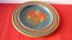 FARFURIE DE LEMN PICTAT D=33 cm.
