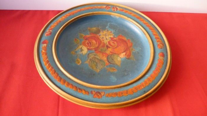 FARFURIE DE LEMN PICTAT D=33 cm.