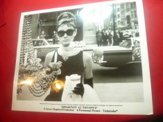 Fotografie Film - Mic dejun la Tiffany&amp;#039;s- cu Audrey Hepburn,1961 dim.= 25x20cm foto