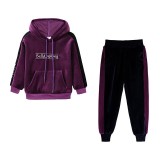 Cumpara ieftin Trening mov cu negru din material tip catifea pentru fetite (Marime