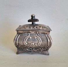 Rafinament britanic &ndash; caseta vintage Royal Old Britain Sheffield