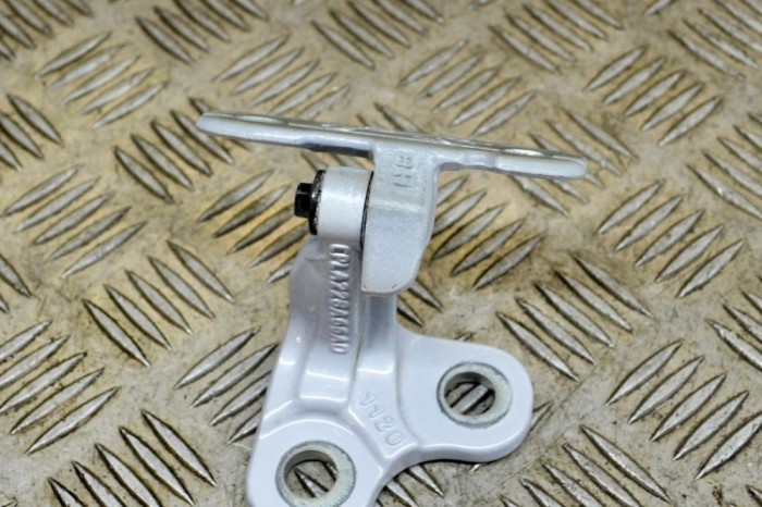 Balama ușă dreapta spate JAGUAR F-PACE X761 2020 OEM: CPLA-228A66-AD 13999493