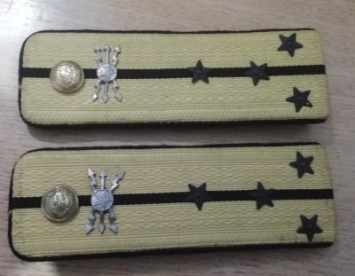 C1 3 - Grade militare - veston - comunism - capitan transmisiuni foto