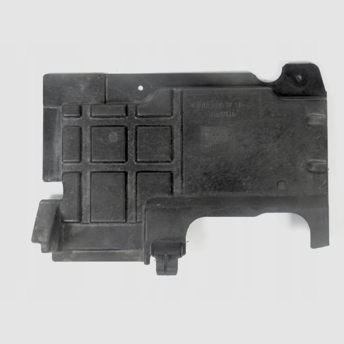 Scut motor fata MERCEDES Clasa C (W202), 03.1993-03.2001; model : 220;230;C36; Clasa C (W202), 03.1993-1997 model : 280, partea stanga, polietilena (
