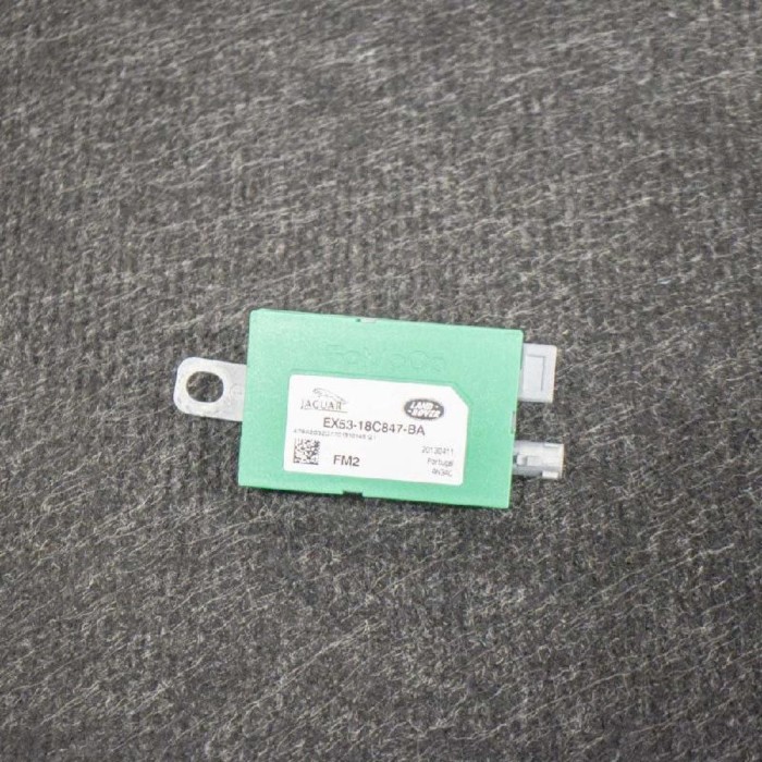 Amplificator de antena JAGUAR F-TYPE Cabrio X152 2013 OEM: EX53-18C847-BA 10656243