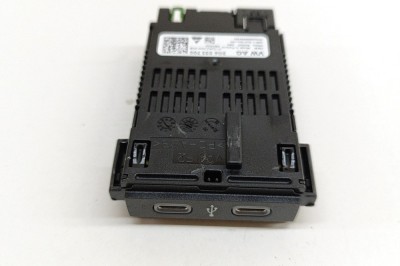 USB VW T-ROC A11 2023 OEM: 2G6035700 25451250 foto