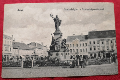 CP - ARAD - Piata Libertatii (azi Piata Avram Iancu) foto